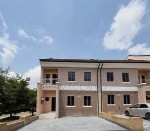 3bdrm Townhouse / Terrace in Zone B for rent