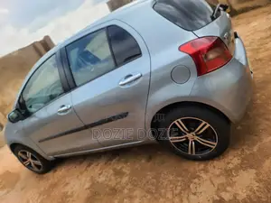 Toyota Yaris 2009 Gray