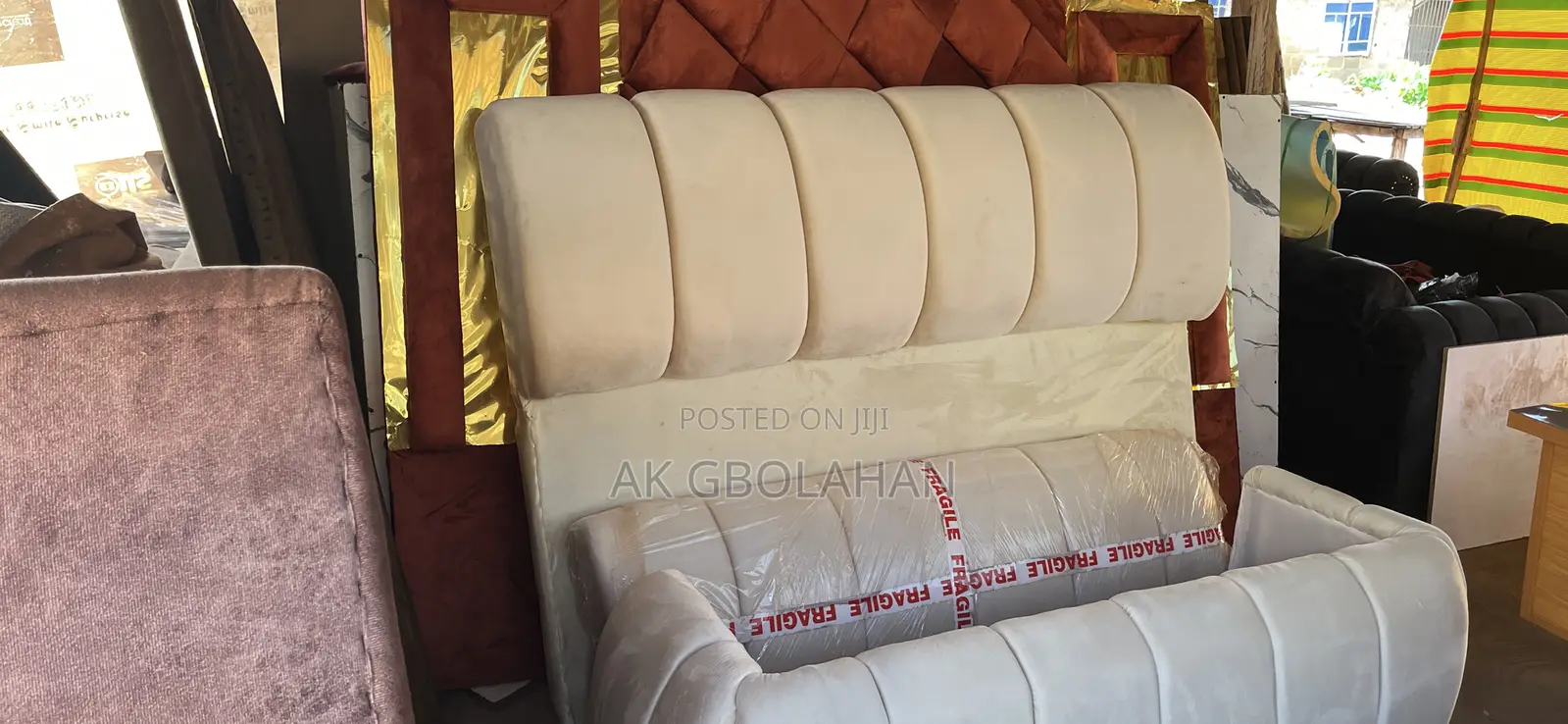 Bubble Bedframe