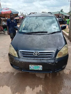 Toyota Ipsum 2005 Gray