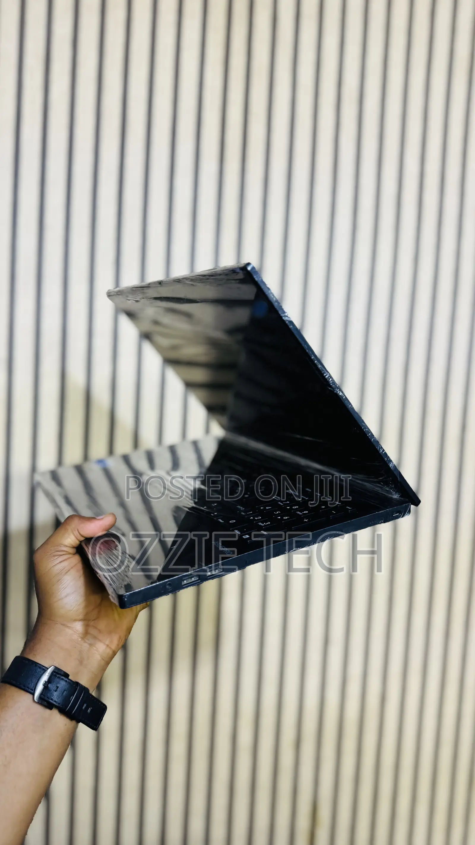 New Laptop Asus 8GB Intel Core i5 HDD 500GB
