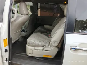 Toyota Sienna 2011 White