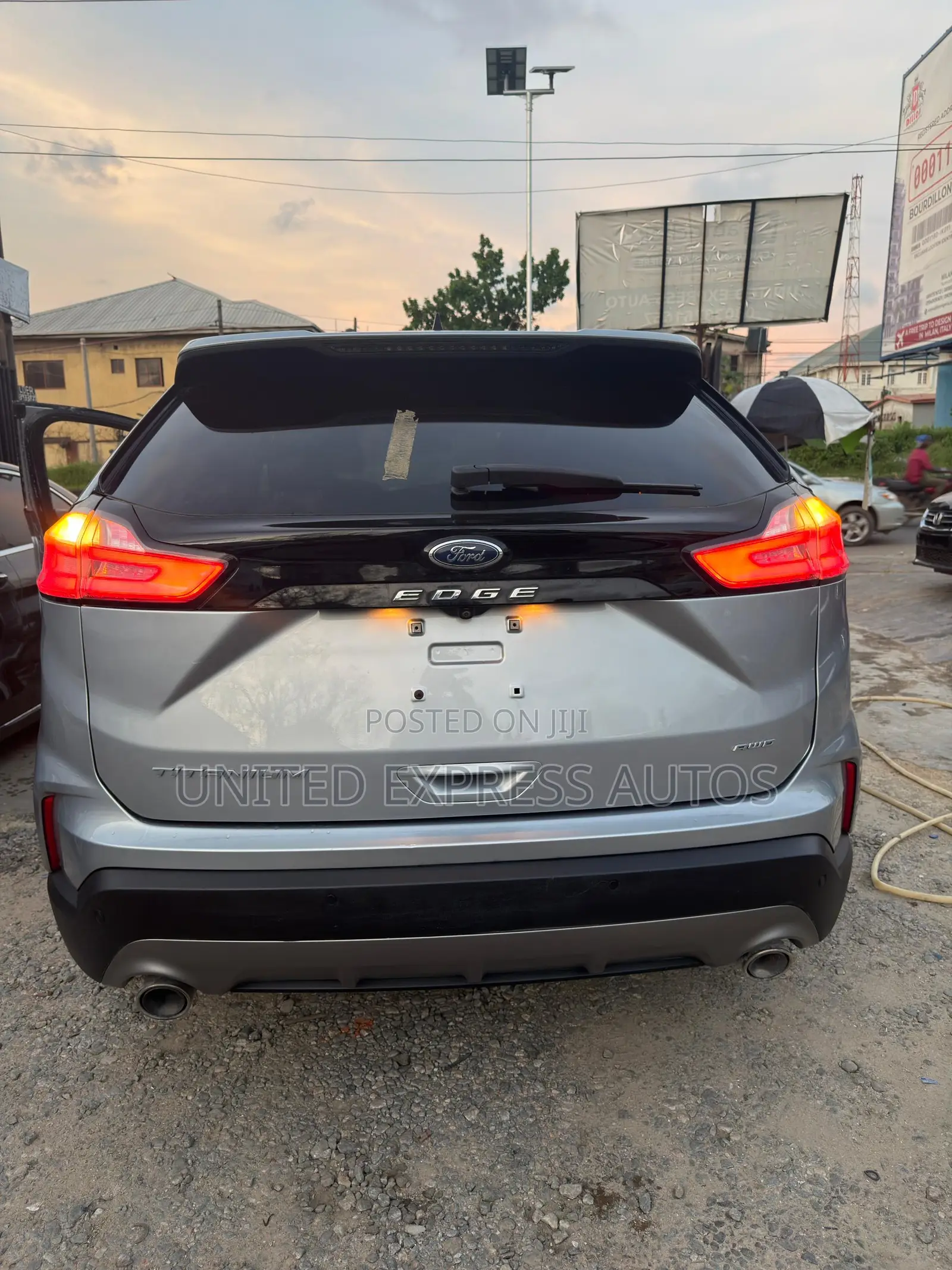 Ford Edge Titanium 2022 Silver