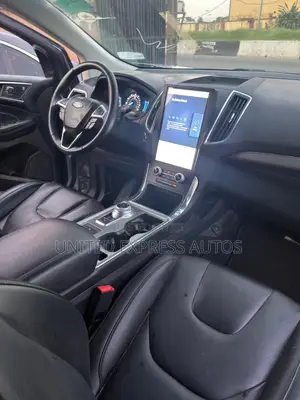 Ford Edge Titanium 2022 Silver