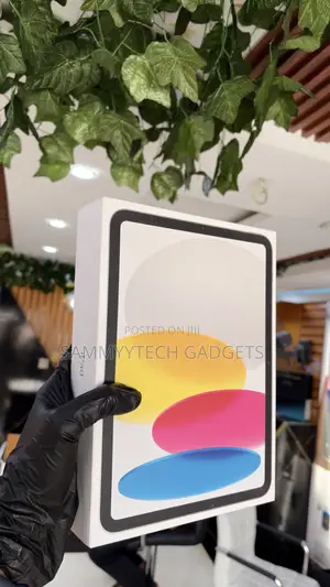 New Apple iPad (2025) 128 GB Silver