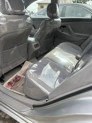 Toyota Camry LE 4dr Sedan (2.5L 4cyl 6AM) 2010 Silver