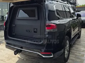 Toyota Land Cruiser LC300 2024 Matt Black