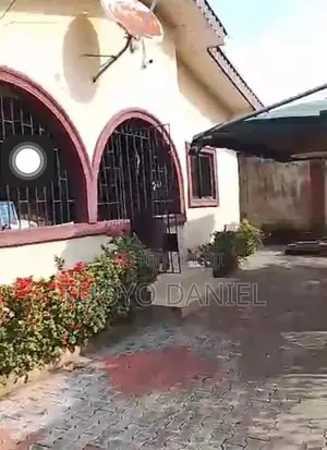 Furnished 5bdrm Bungalow in Pz Road, Benin City for sale