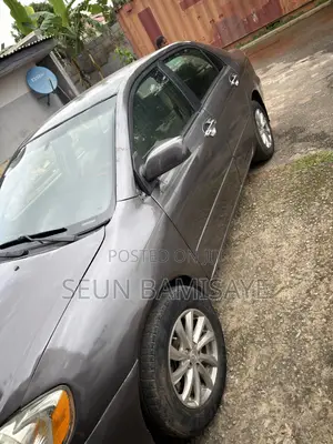 Toyota Corolla LE 2005 Gray