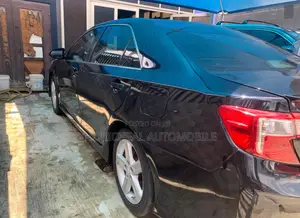 Toyota Camry L FWD (2.5L 4cyl 8AM) 2018 Black
