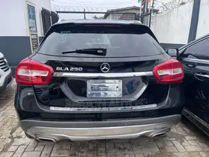 Mercedes-Benz GLA 250 2016 Black