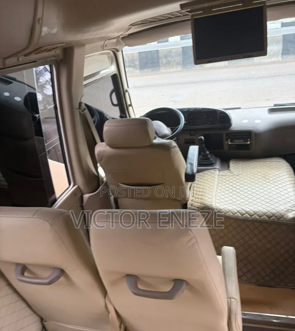 Toyota Coaster 2017 Gold