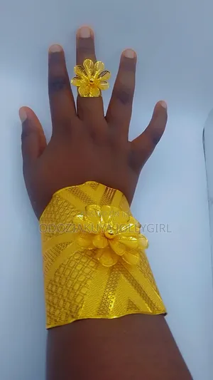 Vivian Couvet Jewelry