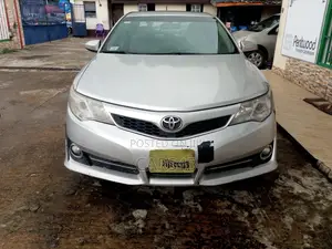 Toyota Camry 2012 Silver