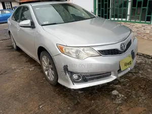 Toyota Camry 2012 Silver