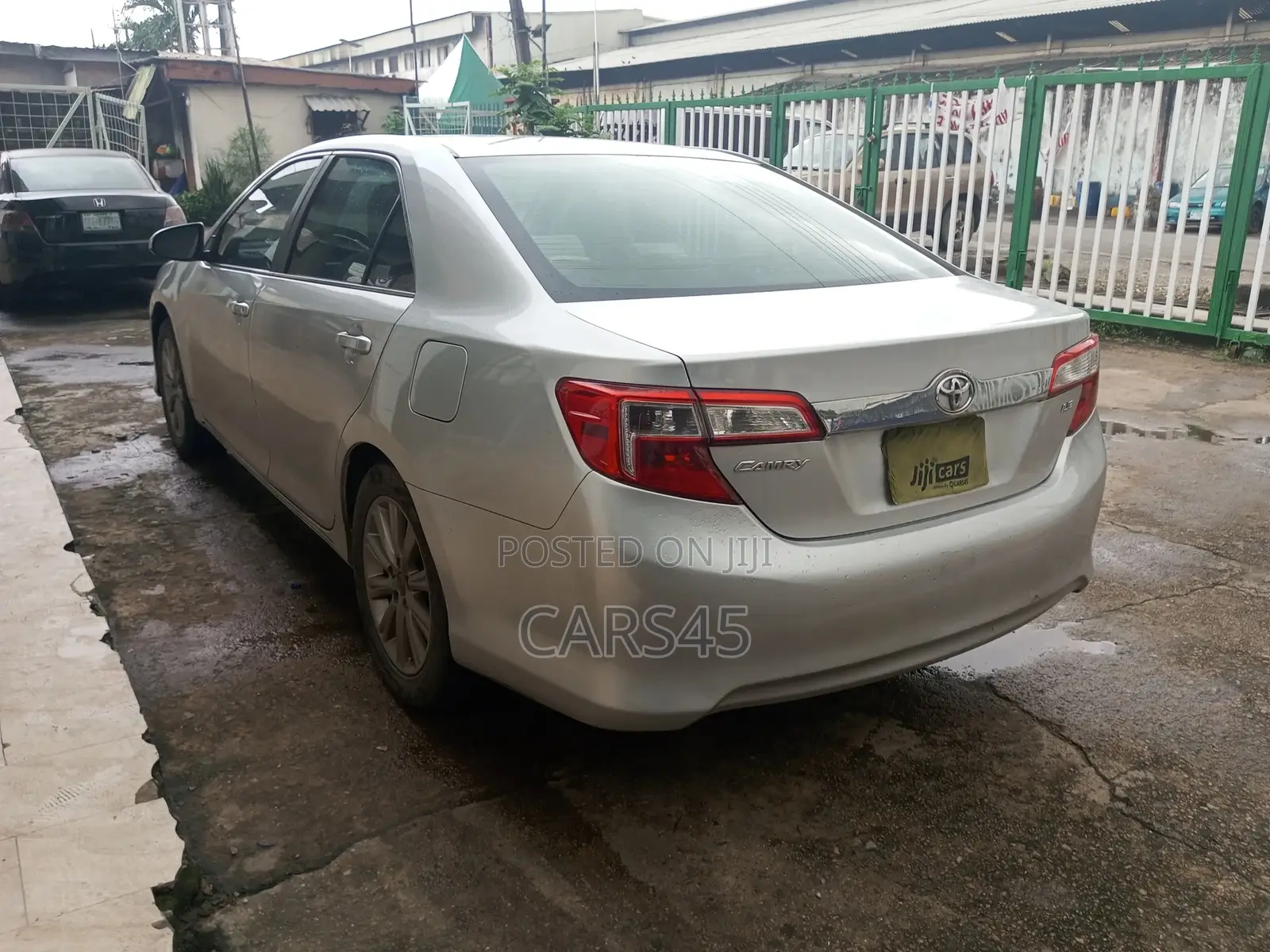 Toyota Camry 2012 Silver