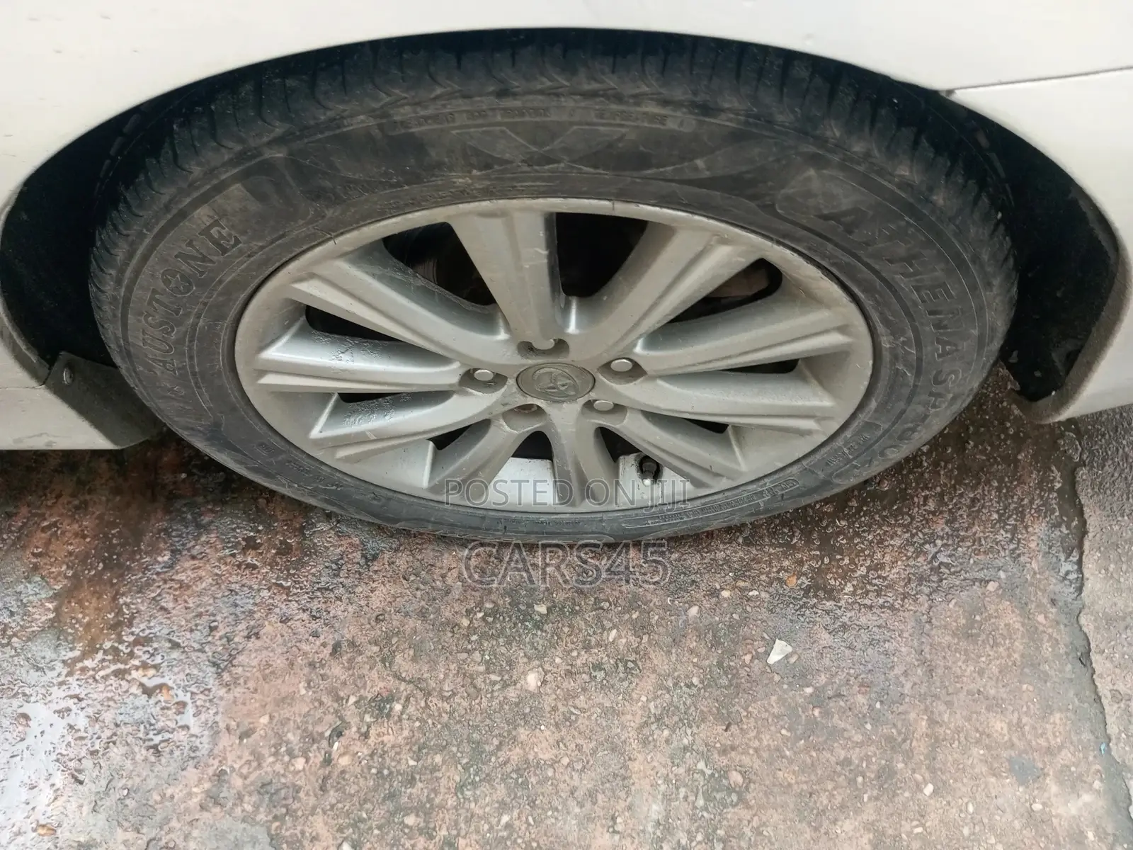 Toyota Camry 2012 Silver