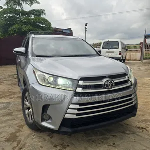 Toyota Highlander 2015 Silver