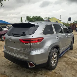 Toyota Highlander 2015 Silver