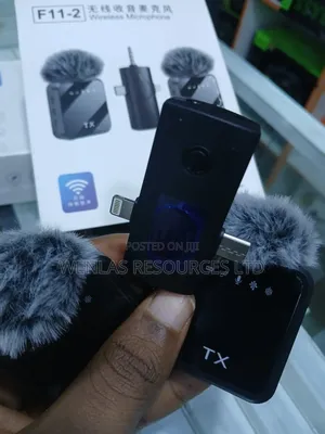 F11-2 Wireless Microphone