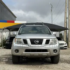 Nissan Frontier 2012 Silver