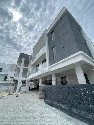 3bdrm Block of Flats in Osapa London, Lekki for sale