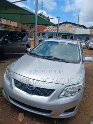 Toyota Corolla 2010 Silver