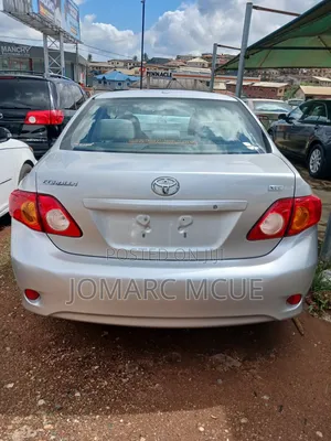 Toyota Corolla XLE 4dr Sedan (1.8L 4cyl 4A) 2010 Silver