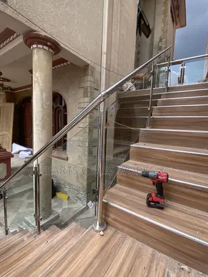 Architectural Steel Works With 10mm Toughen Glass for Staircase