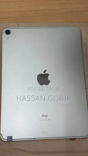 Apple iPad Air 64 GB Gray