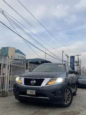 Nissan Pathfinder 2015 Gray