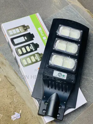 3-eyes Solar Street Light