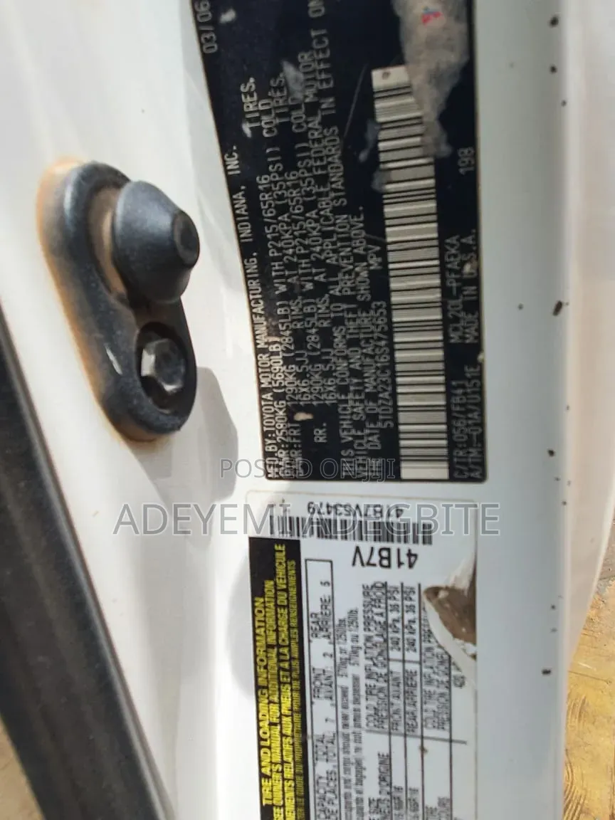 Toyota Sienna 2006 White