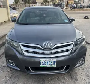 Toyota Venza Limited 4dr Wagon AWD (3.5L 6cyl 6A) 2015 Gray