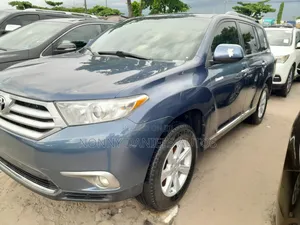 Toyota Highlander 2012 Blue