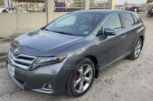 Toyota Venza Limited 4dr Wagon AWD (3.5L 6cyl 6A) 2015 Gray