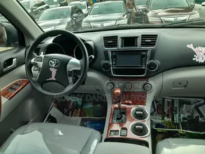 Toyota Highlander 2012 Blue
