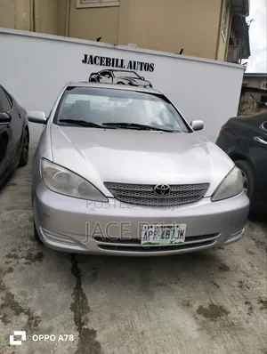 Toyota Camry 2004 Silver