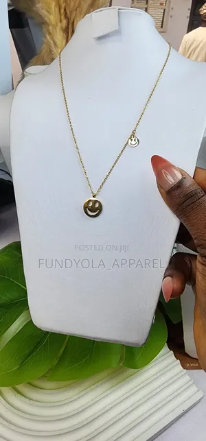 Dainty Gold Smiley Face Charm Necklace