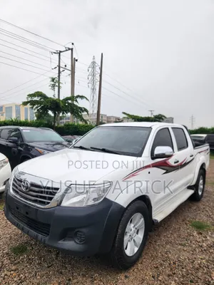 Toyota Hilux 2012 White
