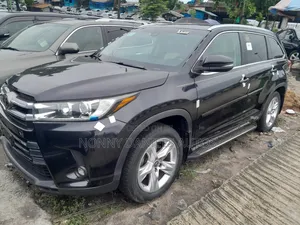Toyota Highlander Limited Platinum 4x4 V6 (3.5L 6cyl 8A) 2018 Black
