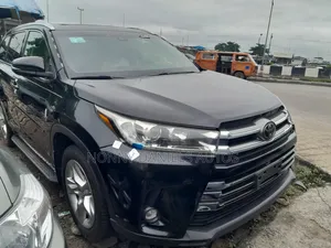Toyota Highlander Limited Platinum 4x4 V6 (3.5L 6cyl 8A) 2018 Black