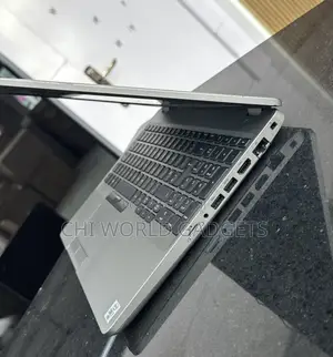 Laptop Dell Latitude 5511 16GB Intel Core i7 SSD 512GB