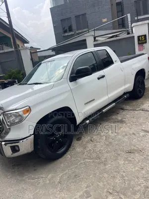 Toyota Tundra 2016 White