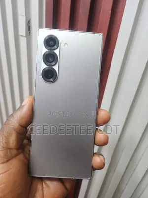 Samsung Galaxy Z Fold6 256 GB Gold