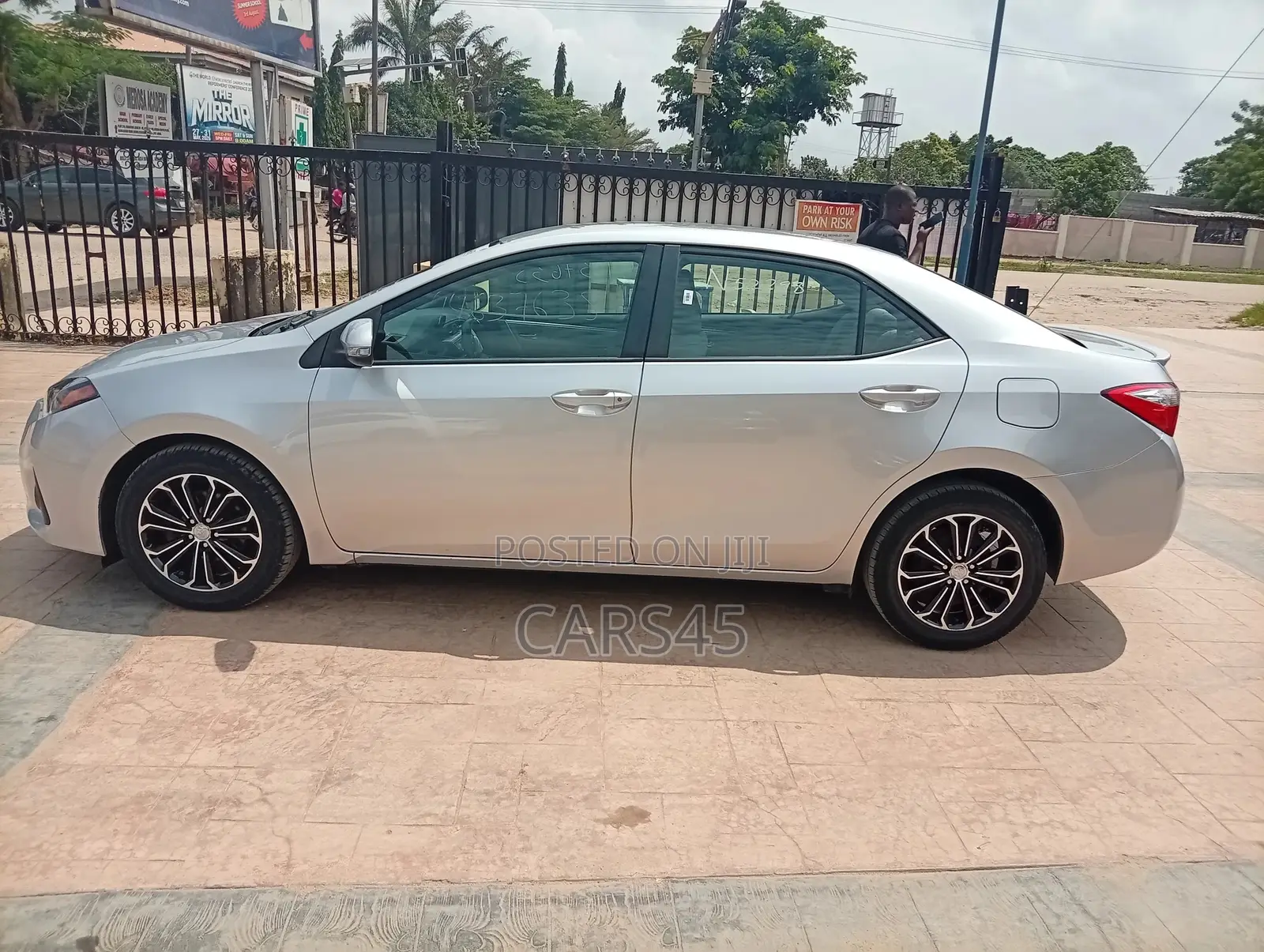 Toyota Corolla 2015 Silver