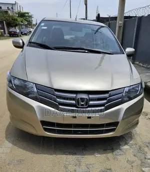 Honda City 2010 Gold