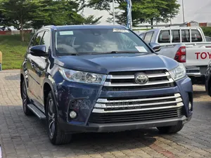 Toyota Highlander 2018 Blue