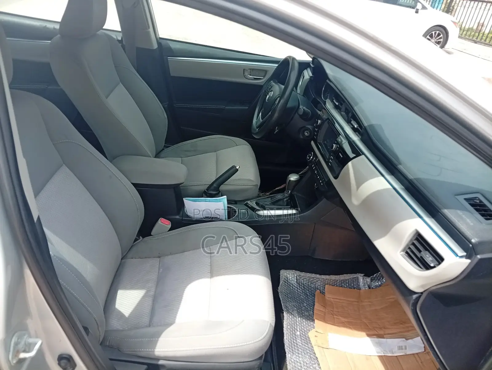 Toyota Corolla 2015 Silver