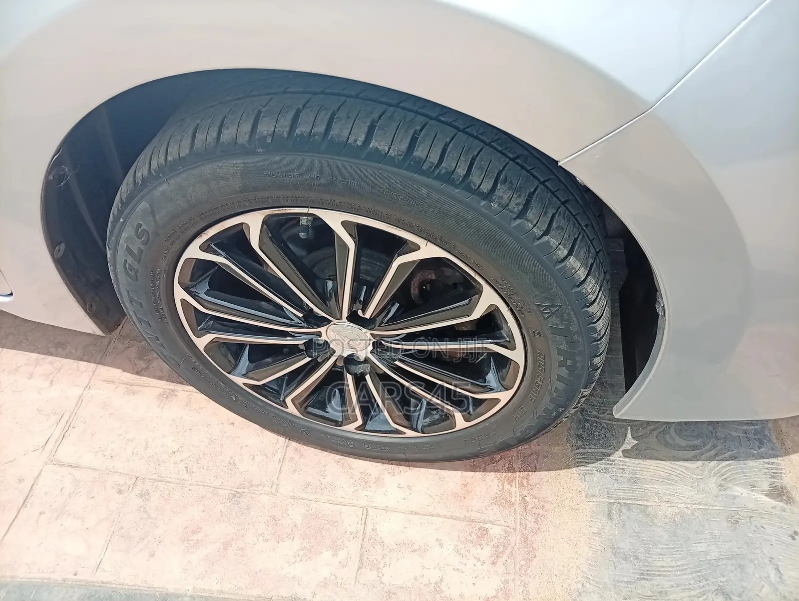 Toyota Corolla 2015 Silver